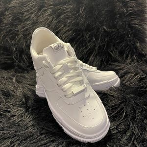 Nike Air Force 1 Pixel